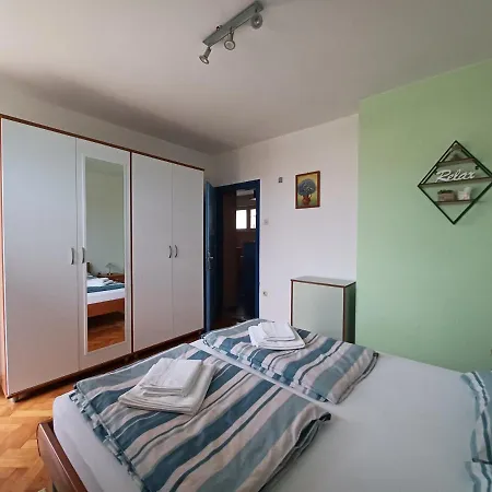 Sunset Delight In Old Town Apartment